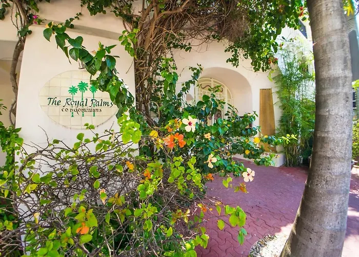 Royal Palms 10 *